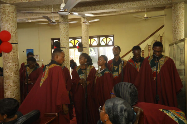 8A3A9704